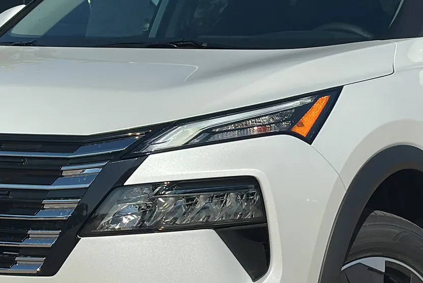 2026 Nissan Rogue SV photo 1