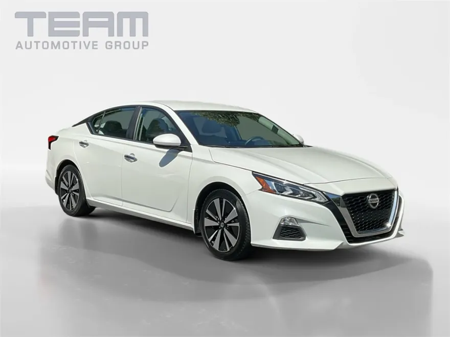 2022 Nissan Altima 2.5 SV photo 1
