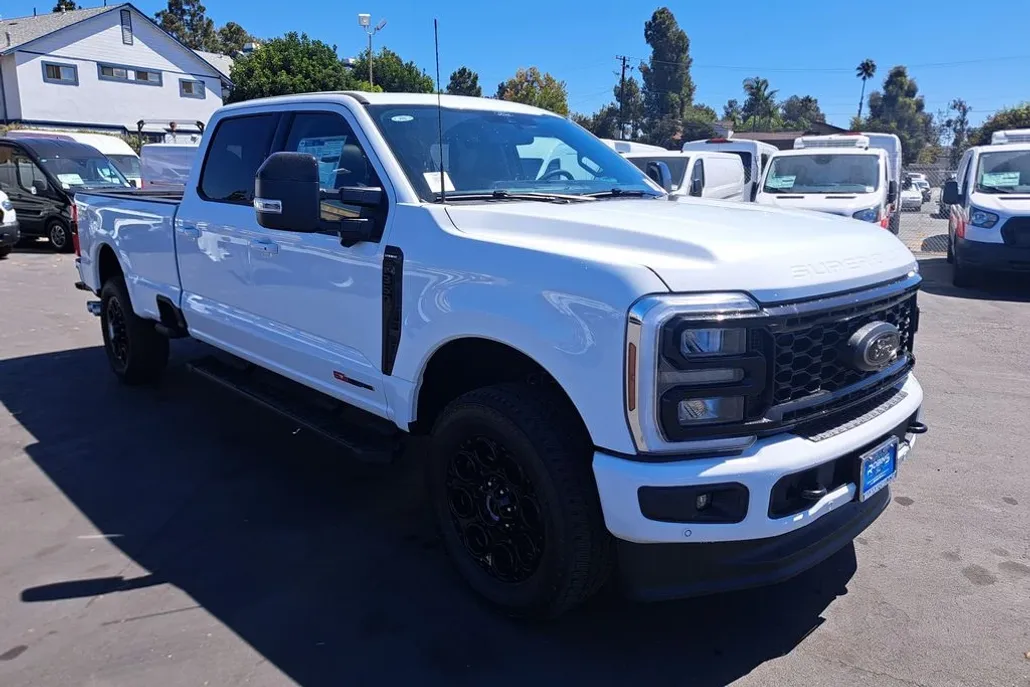 2025 Ford F-350 photo 1