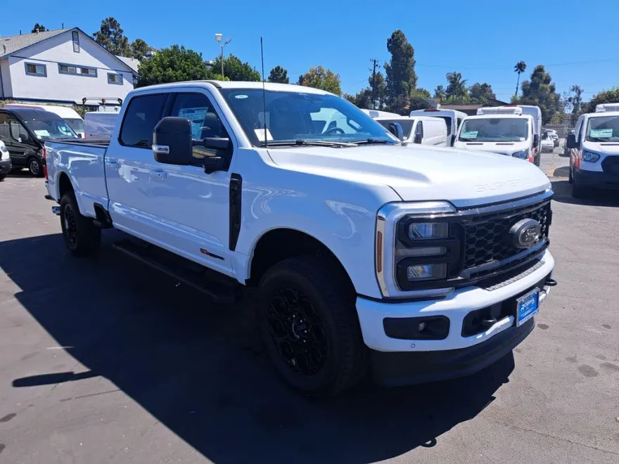 2025 Ford F-350 photo 1