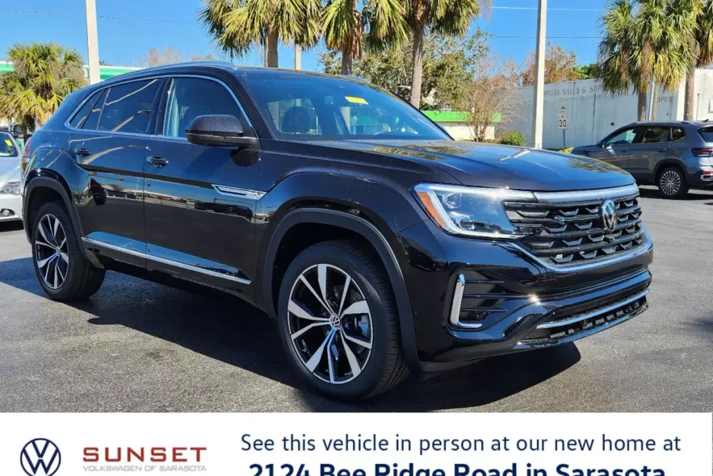 2025 Volkswagen Atlas Cross Sport SEL Premium R-Line photo 1