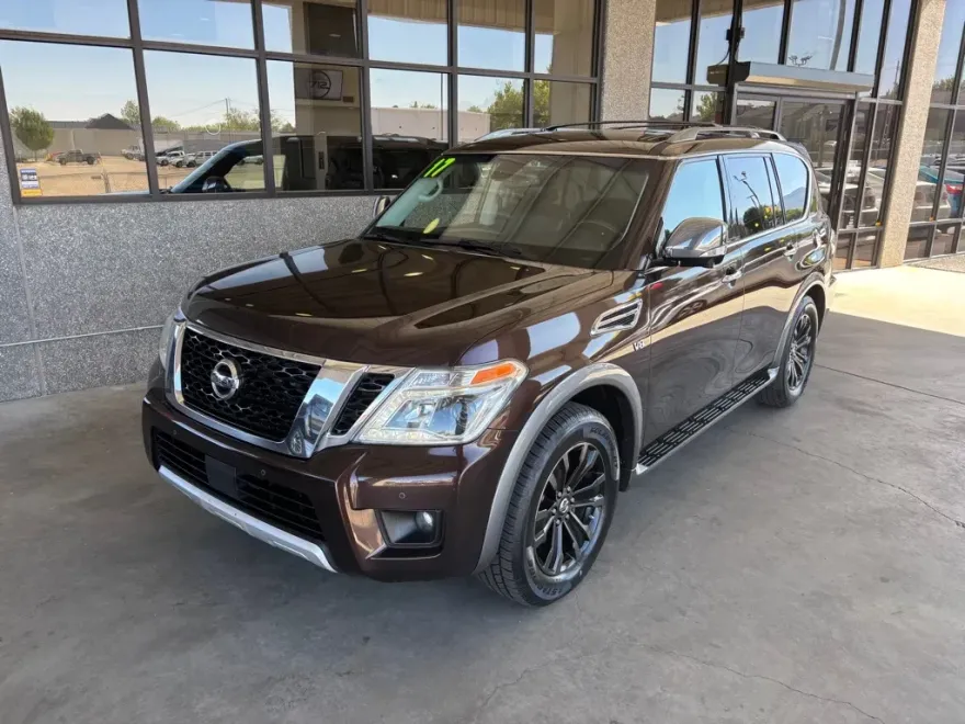 2017 Nissan Armada SV photo 1