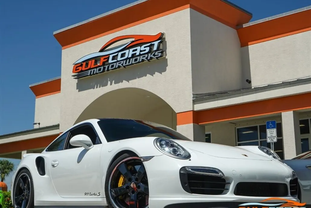 2014 Porsche 911 Turbo S Coupe photo 1