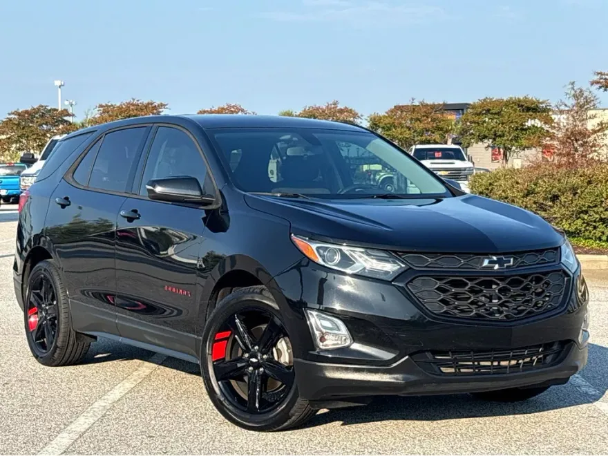 2019 Chevrolet Equinox LT photo 1