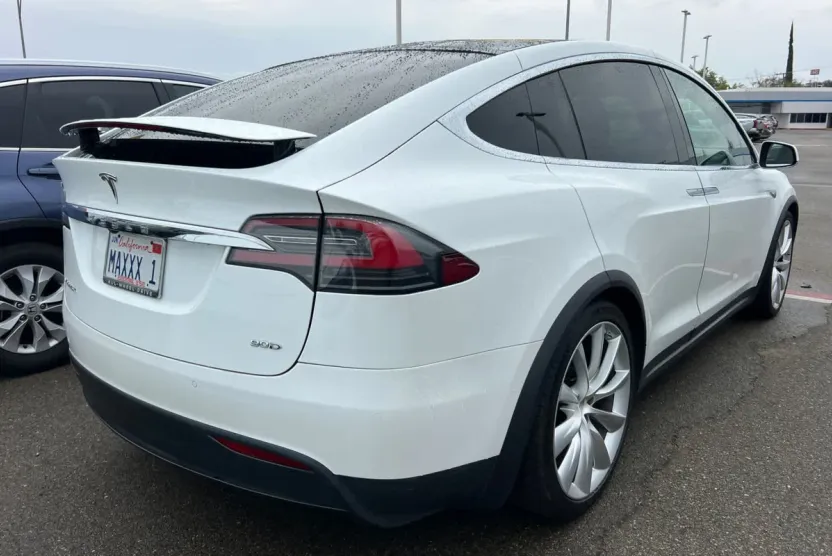 2016 Tesla Model X 90D photo 1