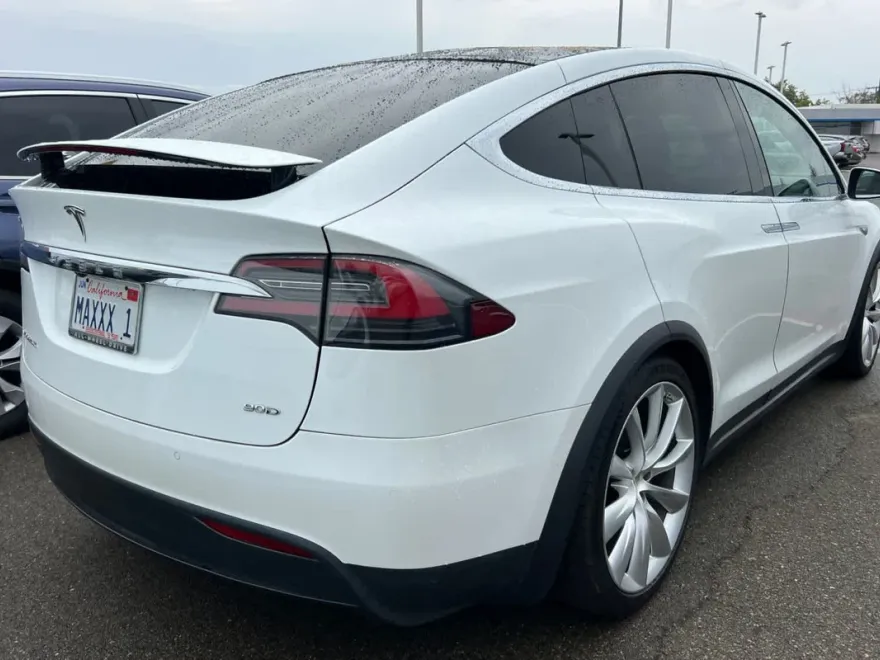 2016 Tesla Model X 90D photo 1