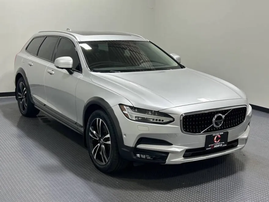 2018 Volvo V90 Cross Country T5 photo 1