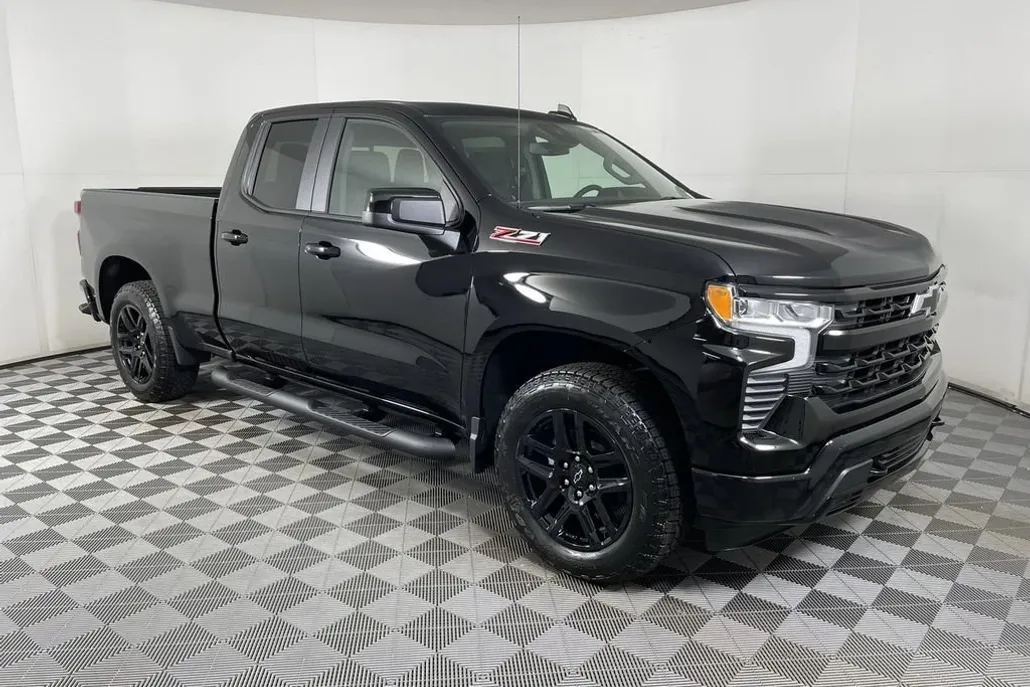 2025 Chevrolet Silverado 1500 RST photo 1
