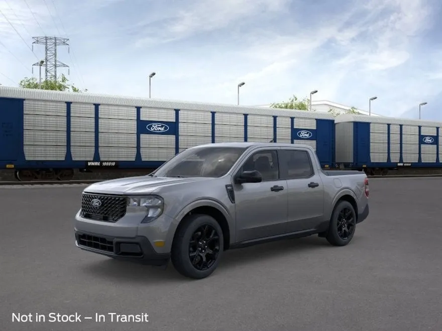 2025 Ford Maverick XLT photo 1