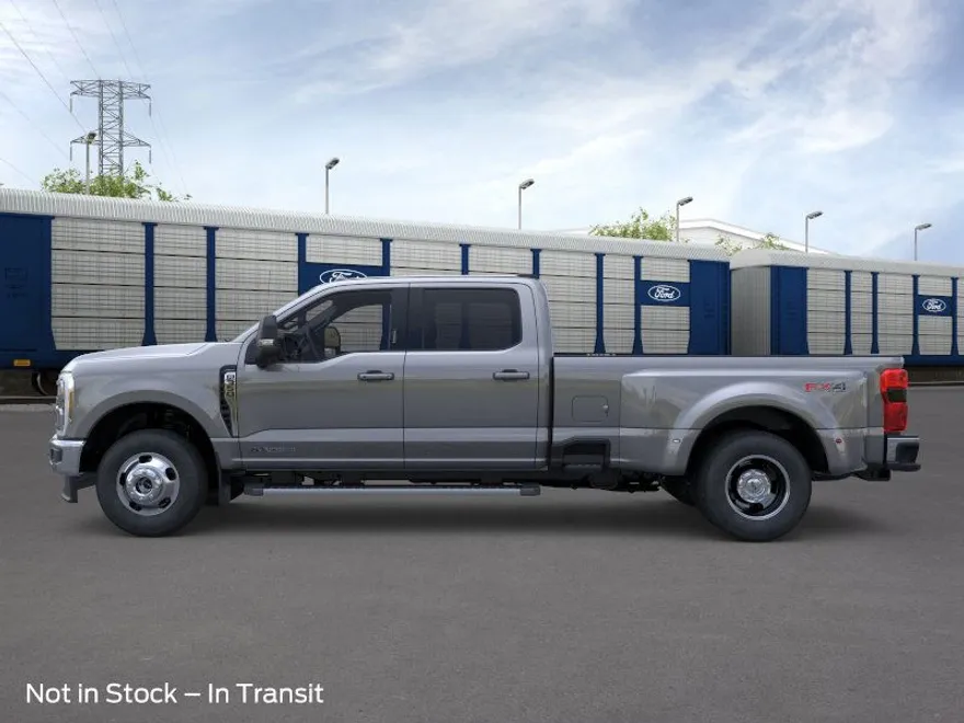 2026 Ford F-350 Lariat photo 1