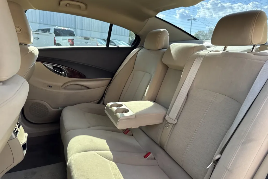 2012 Buick LaCrosse Base photo 1