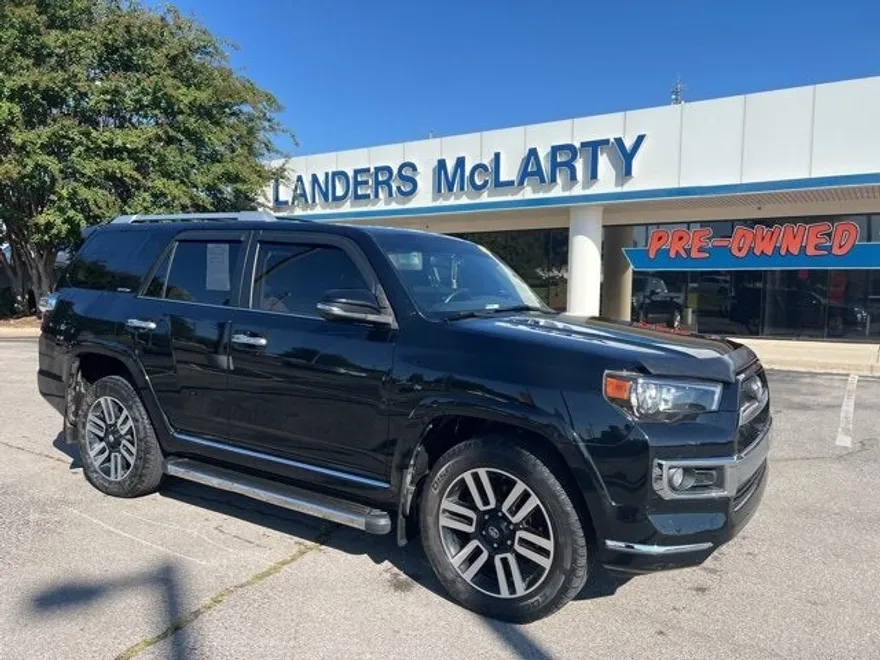 2018 Toyota 4Runner SR5 photo 1