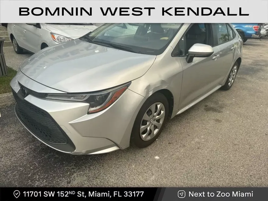 2020 Toyota Corolla LE photo 1