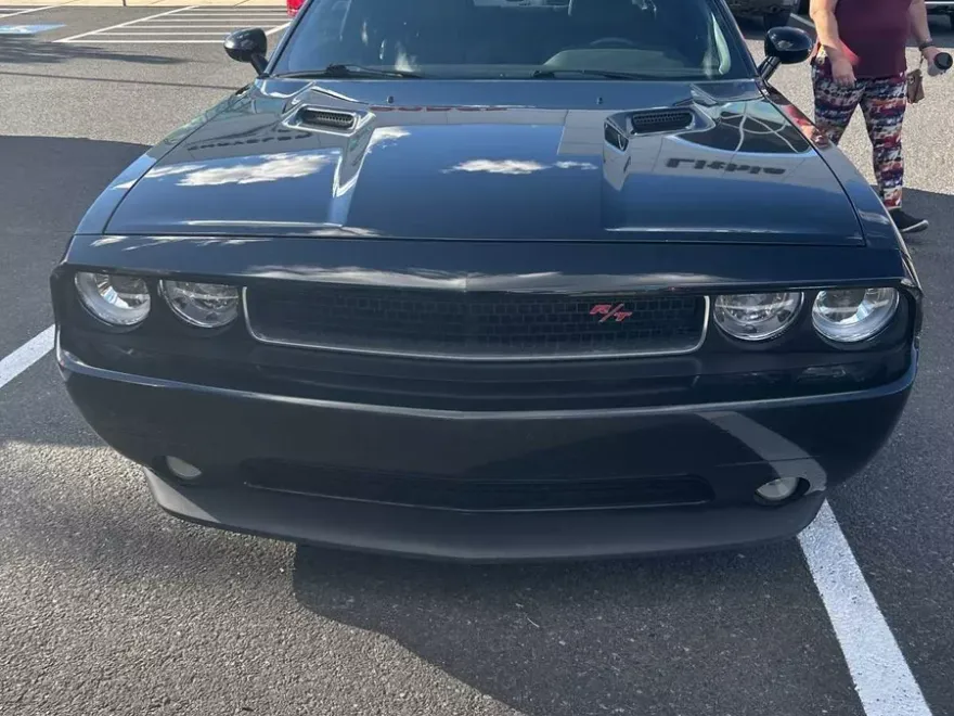 2014 Dodge Challenger R/T Plus photo 1