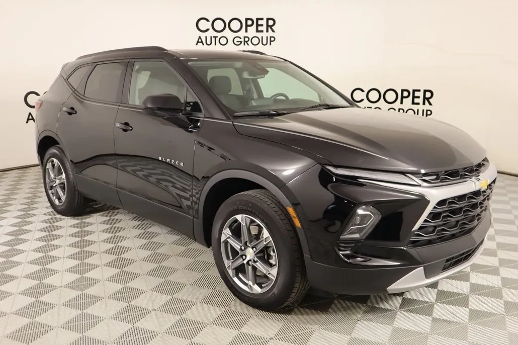 2023 Chevrolet Blazer 2LT photo 1