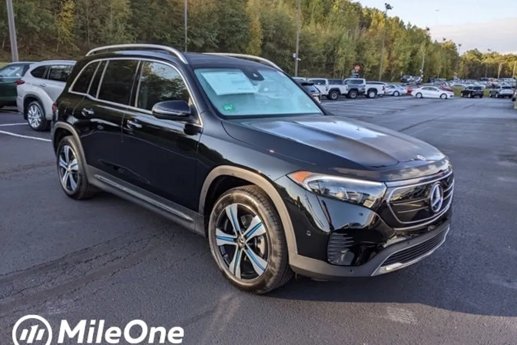 2023 Mercedes Benz EQB 350 photo 1