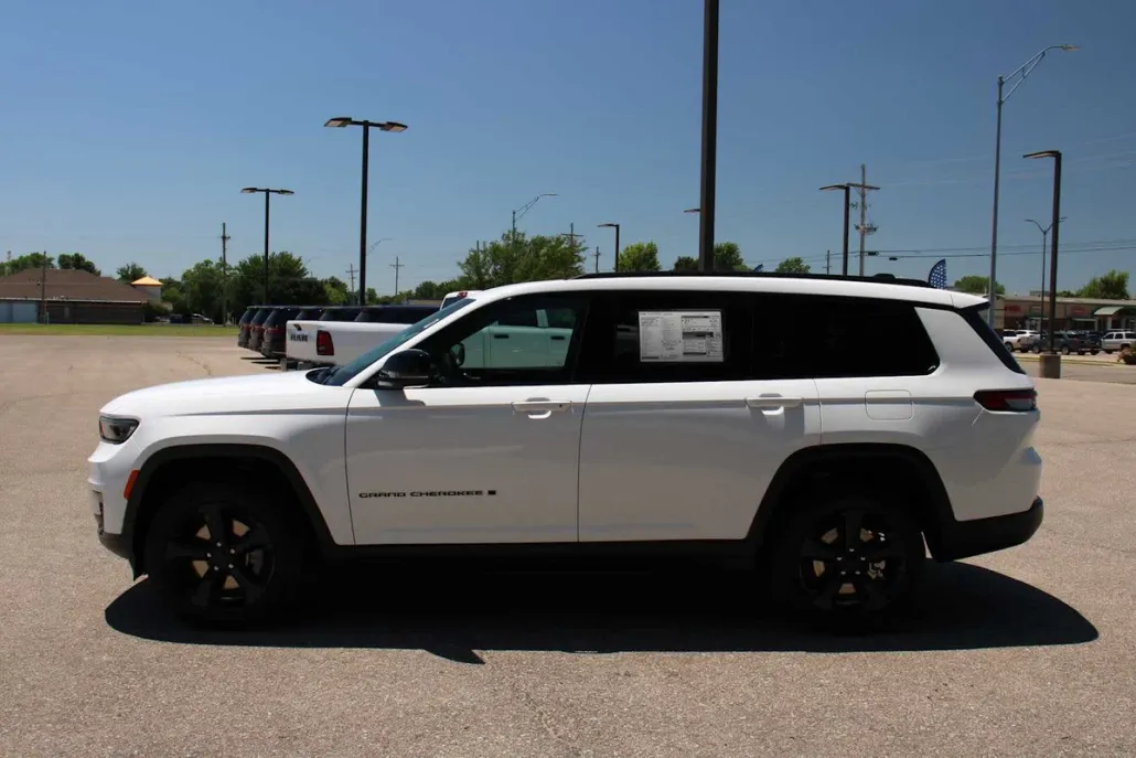 2025 Jeep Grand Cherokee Limited photo 1