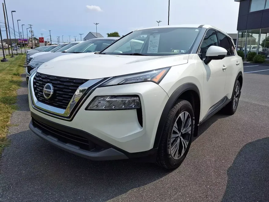 2021 Nissan Rogue SV photo 1