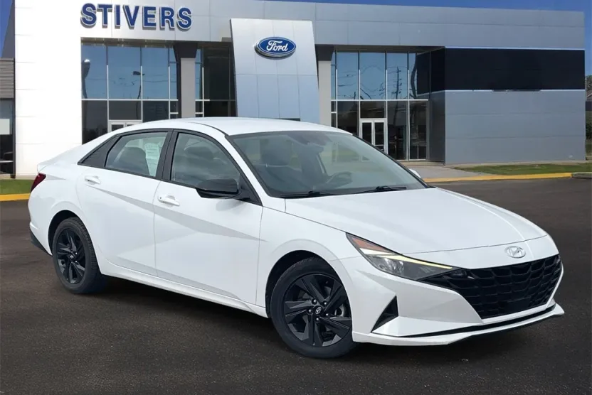 2021 Hyundai Elantra SEL Convenience photo 1