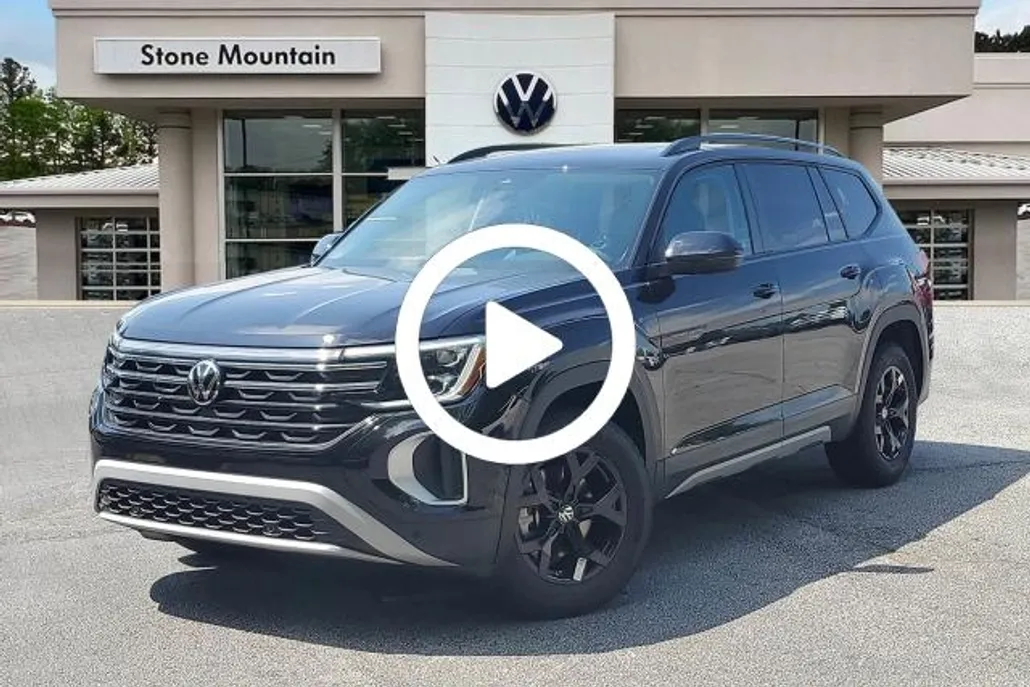 2025 Volkswagen Atlas Peak Edition SE photo 1