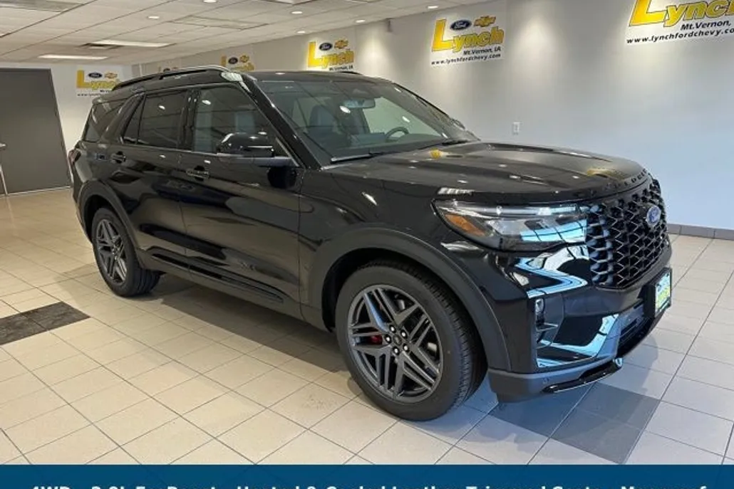 2025 Ford Explorer ST photo 1
