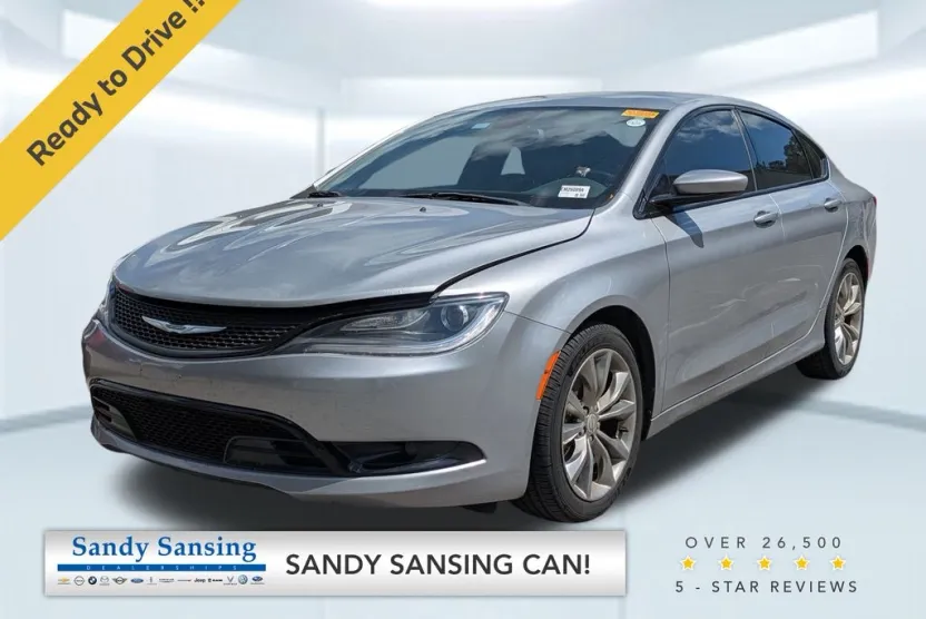 2015 Chrysler 200 S photo 1