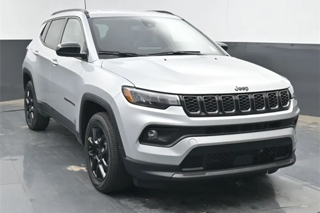 2026 Jeep Compass Latitude photo 1