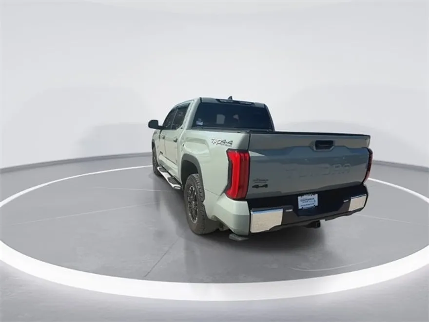 2022 Toyota Tundra SR5 CrewMax photo 7