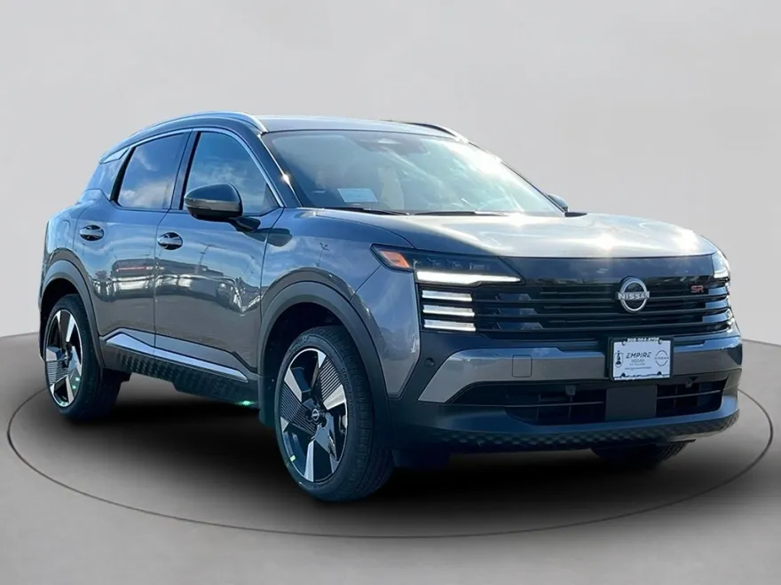 2025 Nissan Kicks SR photo 1