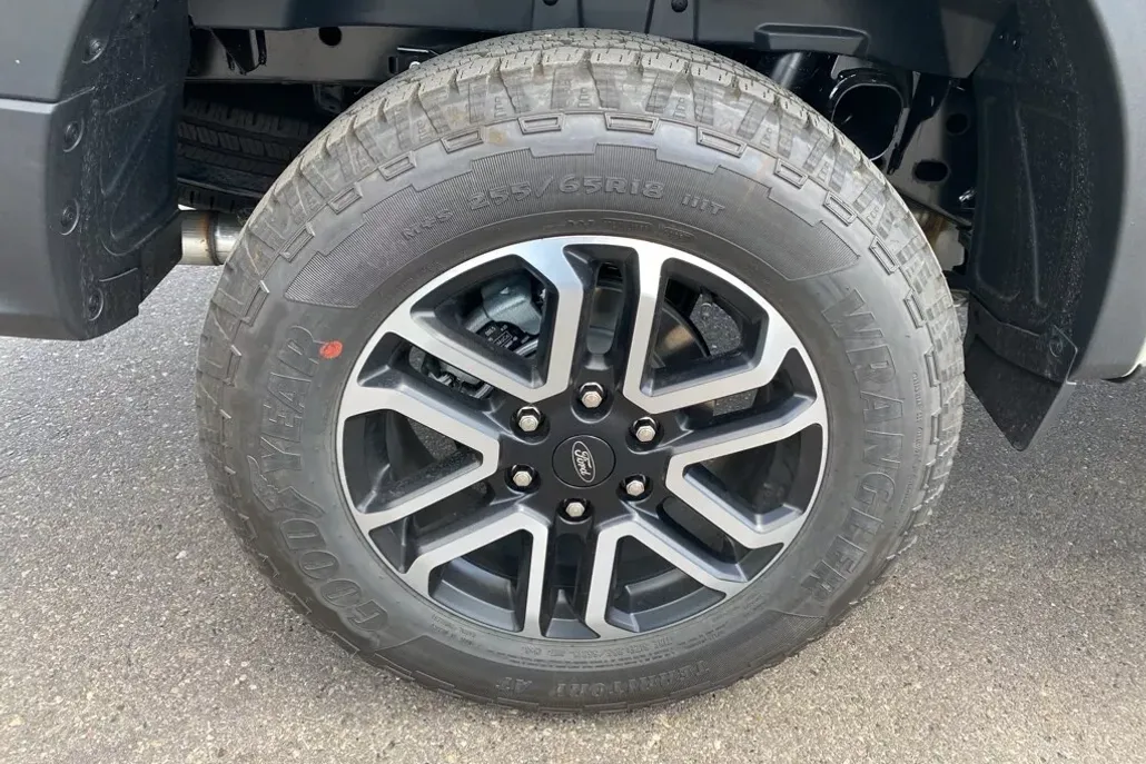 2025 Ford Ranger Lariat photo 1