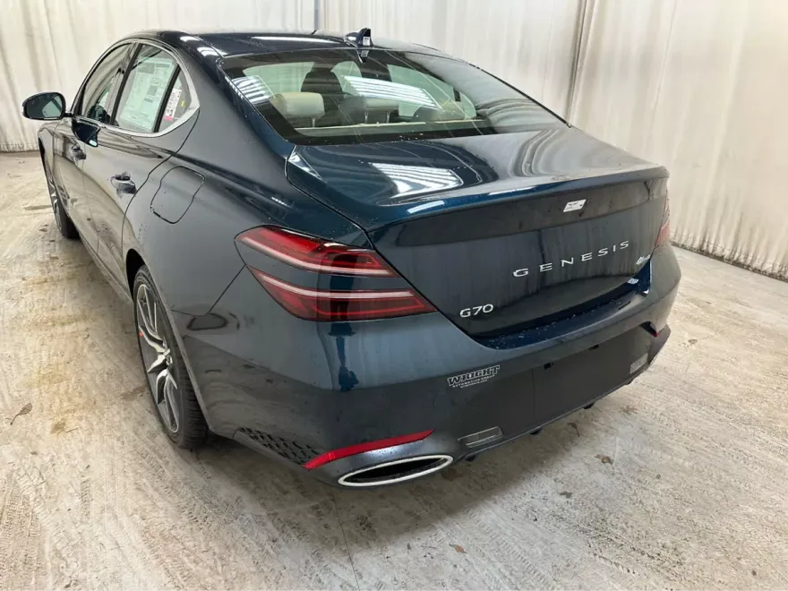 2025 Genesis G70 2.5T photo 4