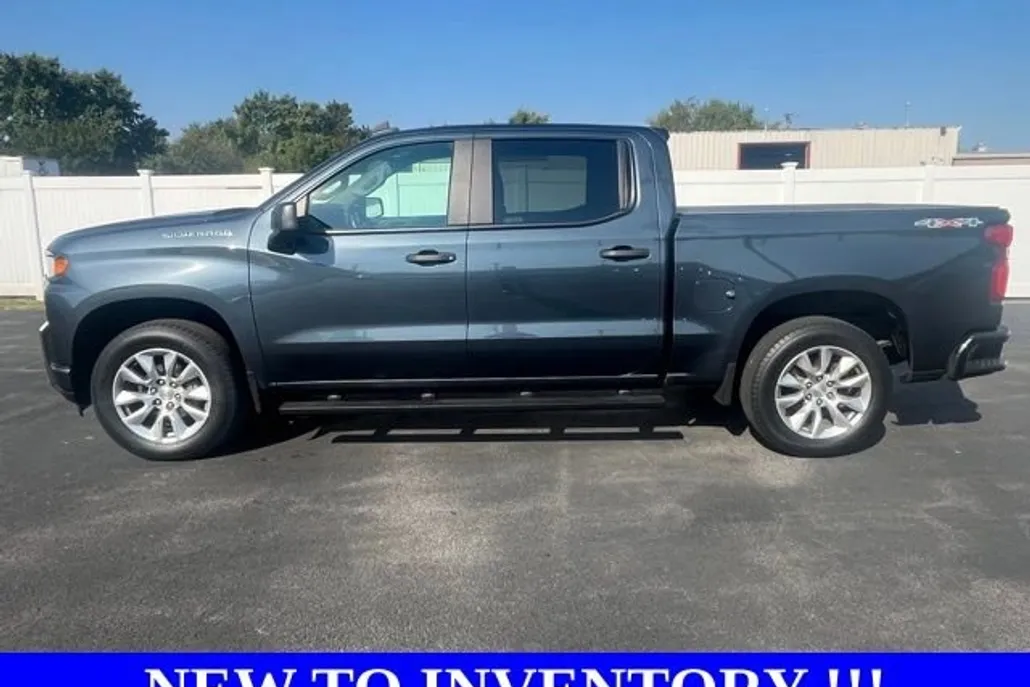 2021 Chevrolet Silverado 1500 Custom photo 1