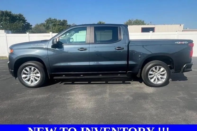 2021 Chevrolet Silverado 1500 Custom photo 1