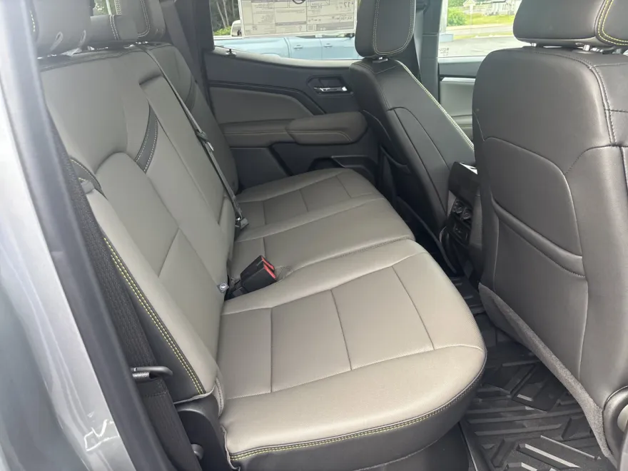 2025 Chevrolet Colorado ZR2 photo 1