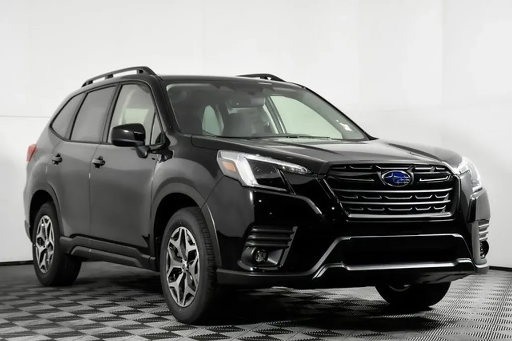 2024 Subaru Forester Premium photo 1