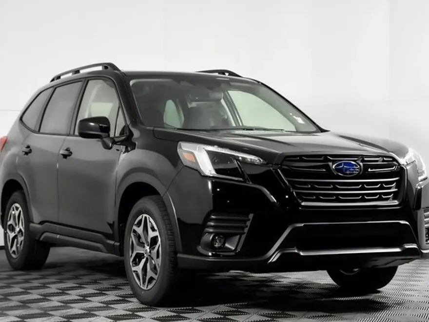 2024 Subaru Forester Premium photo 1