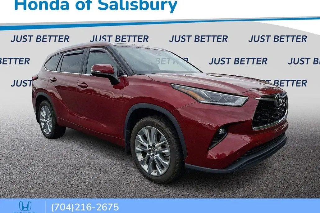 2023 Toyota Highlander Limited photo 1