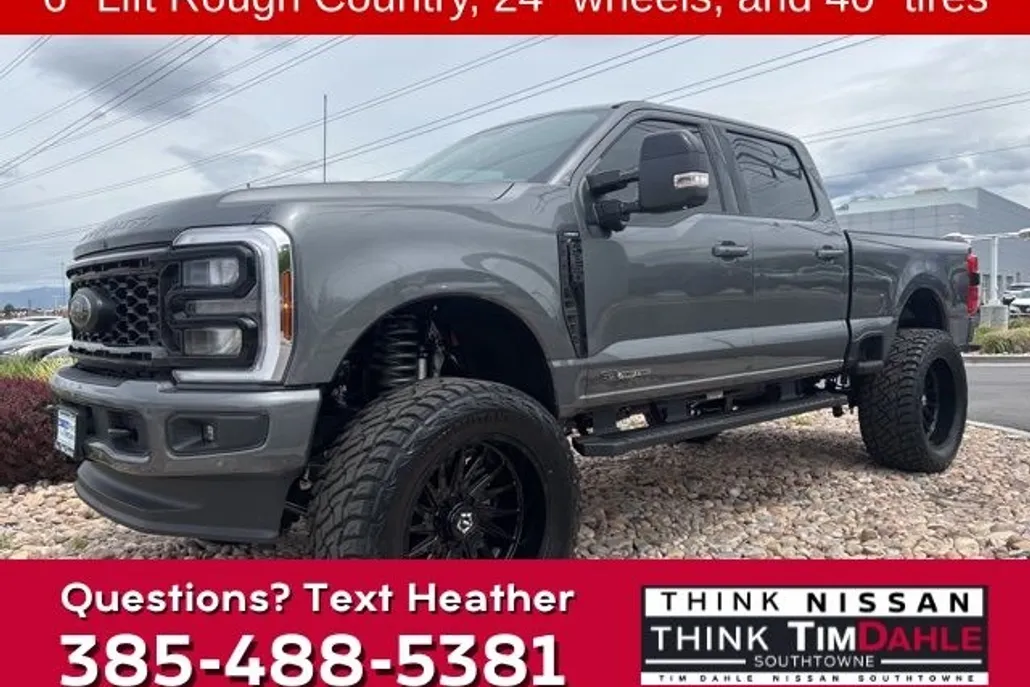 2025 Ford F-350 Lariat photo 1