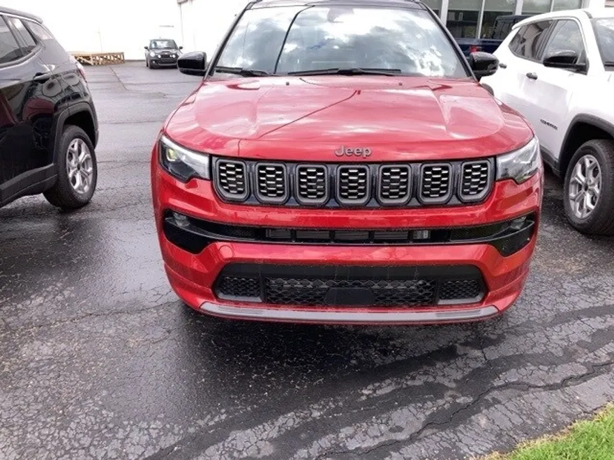2024 Jeep Compass Limited photo 1