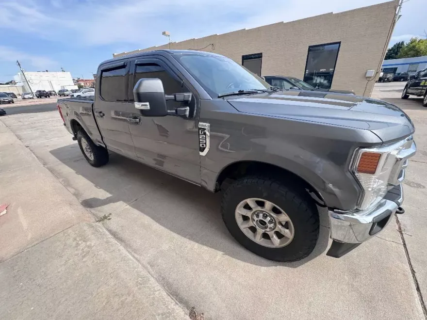 2021 Ford F-250 Lariat photo 1