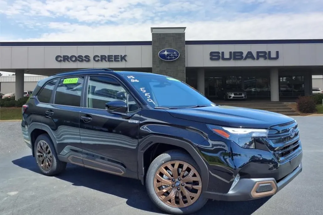 2025 Subaru Forester Sport photo 1
