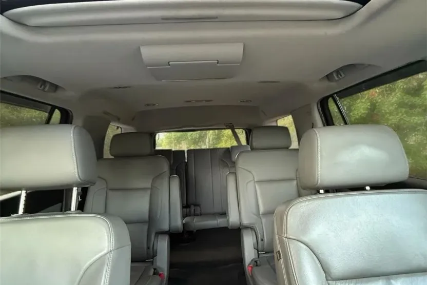 2016 Chevrolet Tahoe LT photo 1