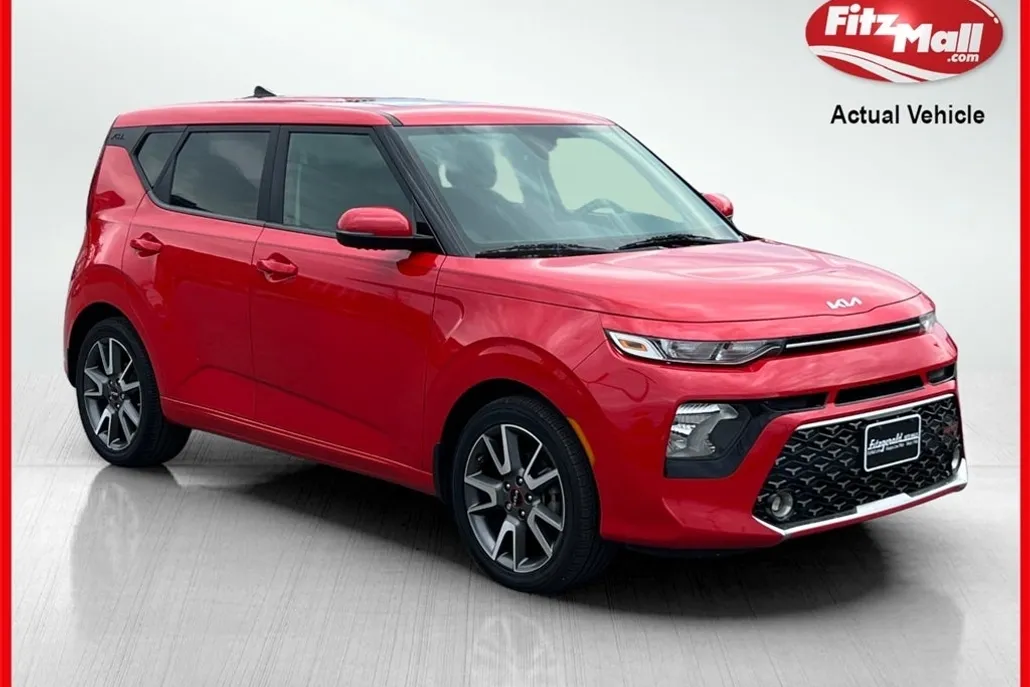 2022 Kia Soul GT-Line photo 1