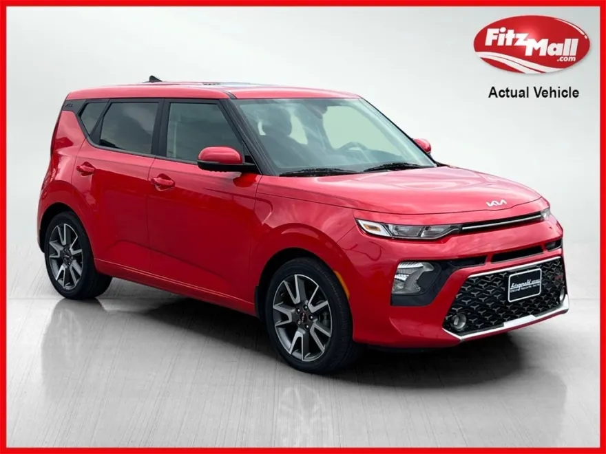 2022 Kia Soul GT-Line photo 1