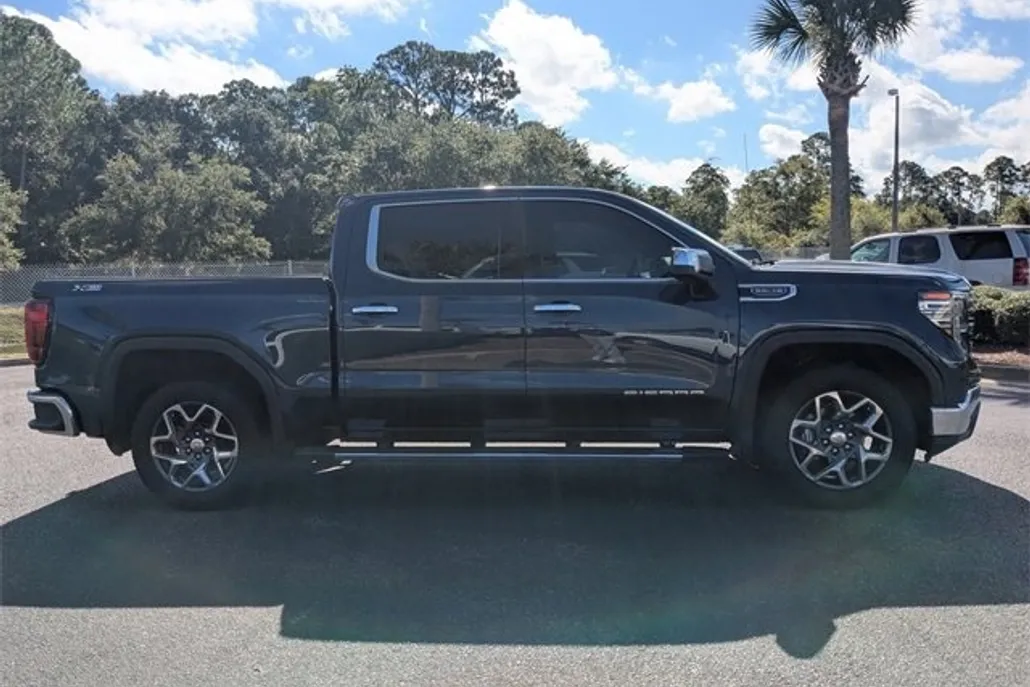 2022 Gmc Sierra 1500 SLT photo 1
