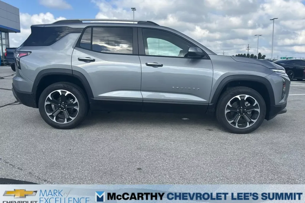 2026 Chevrolet Equinox LT photo 1