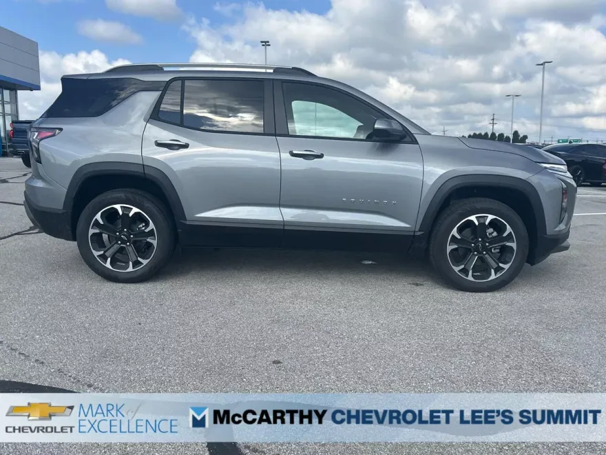 2026 Chevrolet Equinox LT photo 1