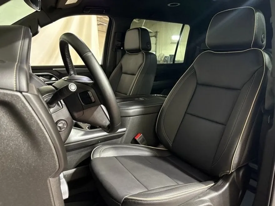2024 Gmc Yukon XL SLT photo 1