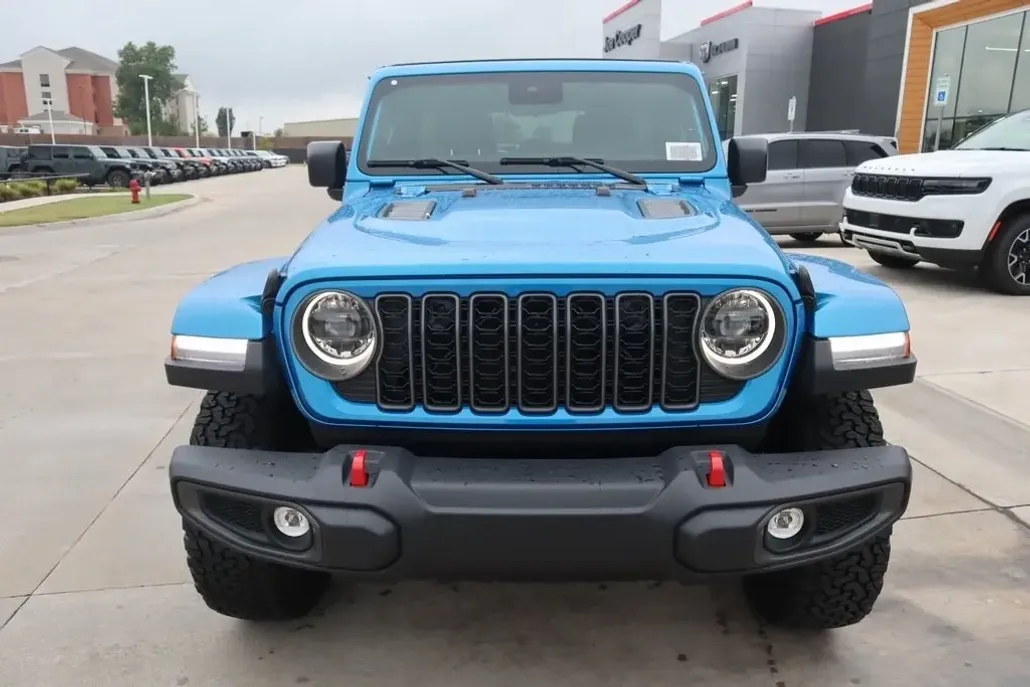 2025 Jeep Wrangler Rubicon photo 1