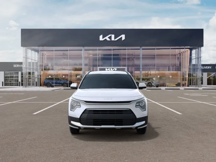 2024 Kia Niro LX photo 1